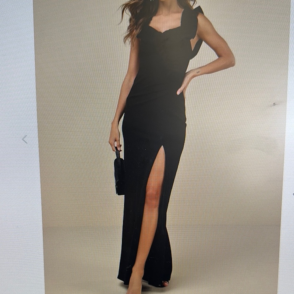 Graceful posture black ruffles off the shoulder maxi dress